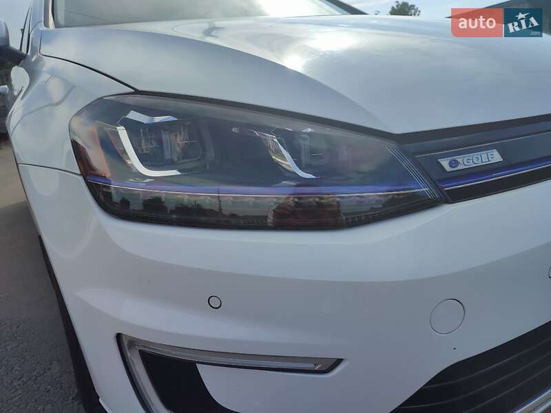 Хэтчбек Volkswagen e-Golf 2015 в Бахмаче