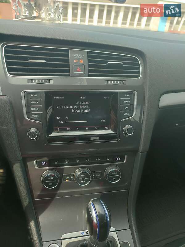 Хэтчбек Volkswagen e-Golf 2015 в Бахмаче