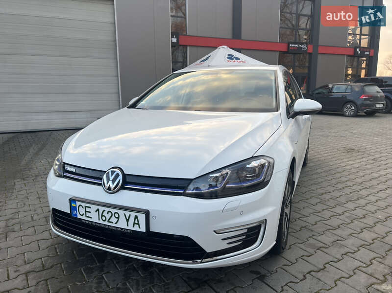 Хэтчбек Volkswagen e-Golf 2020 в Новоселице