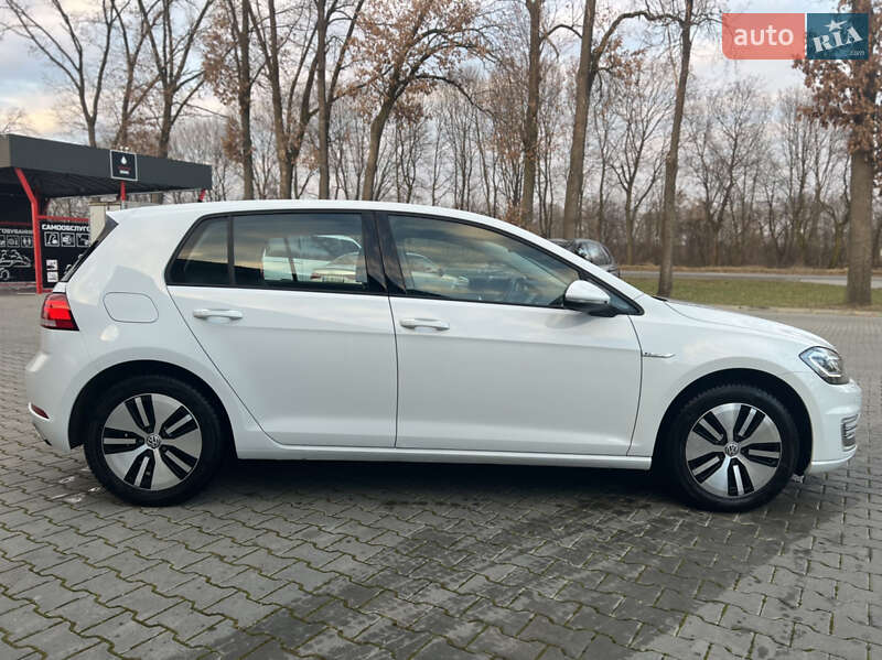 Хэтчбек Volkswagen e-Golf 2020 в Новоселице