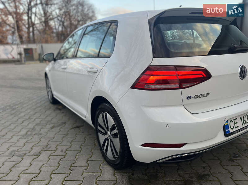 Хэтчбек Volkswagen e-Golf 2020 в Новоселице