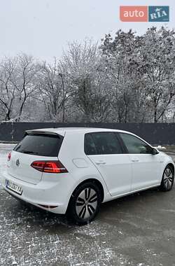 Хэтчбек Volkswagen e-Golf 2014 в 