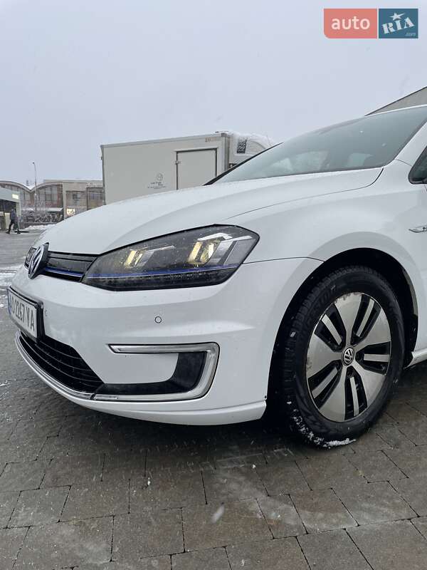 Хетчбек Volkswagen e-Golf 2014 в Ужгороді
