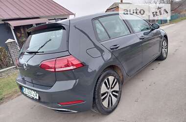 Хэтчбек Volkswagen e-Golf 2020 в Хотине