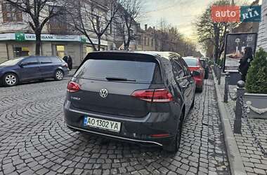 Хэтчбек Volkswagen e-Golf 2018 в 