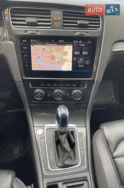 Хэтчбек Volkswagen e-Golf 2018 в Виннице
