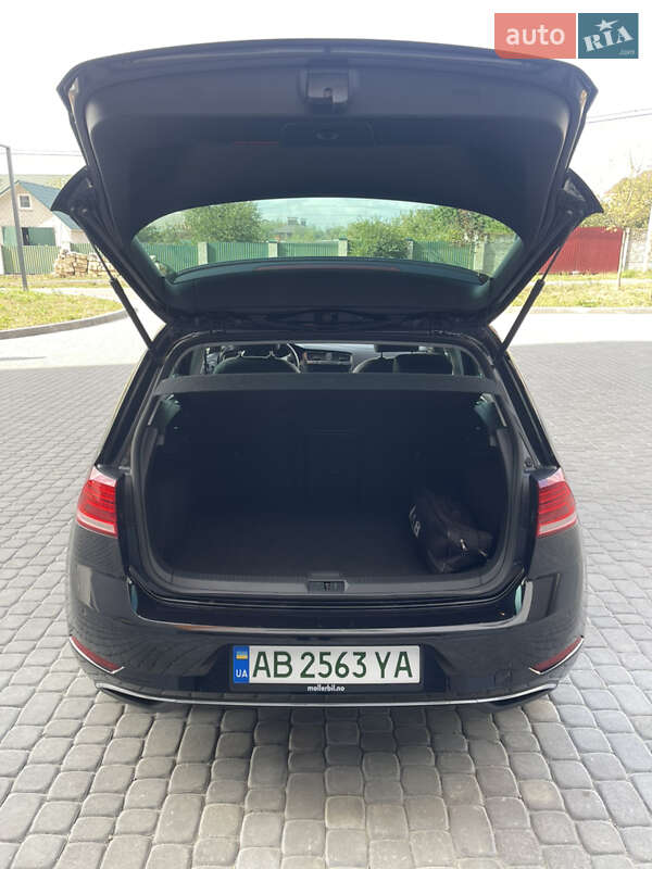 Хэтчбек Volkswagen e-Golf 2018 в Виннице