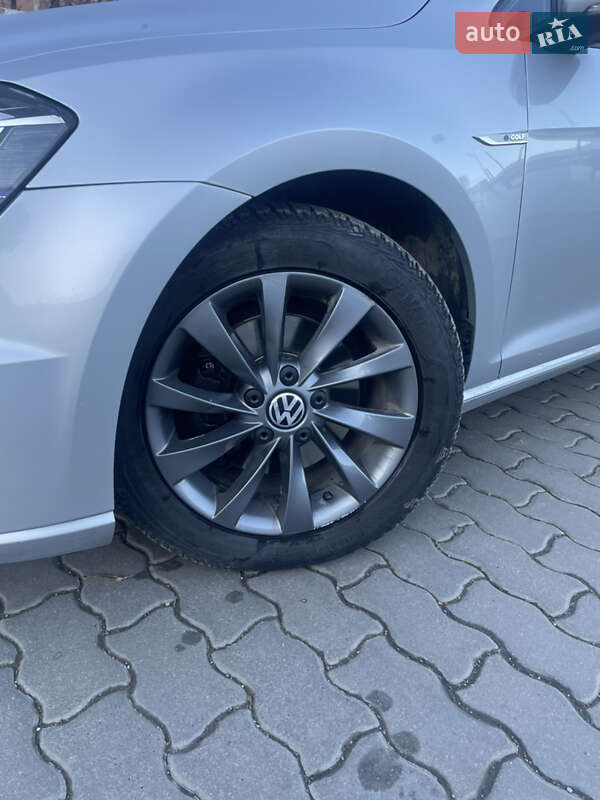 Хэтчбек Volkswagen e-Golf 2015 в Черновцах фото 5 Хэтчбек Volkswagen e-Golf 2015 в Черновцах