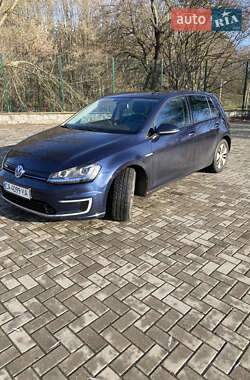 Хэтчбек Volkswagen e-Golf 2015 в Каменке