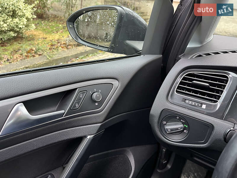 Хетчбек Volkswagen e-Golf 2020 в Радивиліві