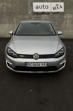 Хэтчбек Volkswagen e-Golf 2015 в Львове