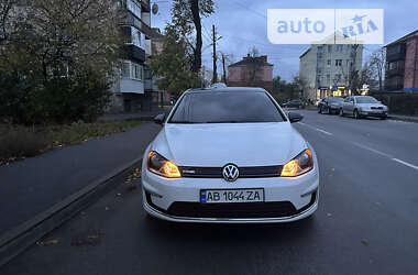 Хэтчбек Volkswagen e-Golf 2016 в Виннице