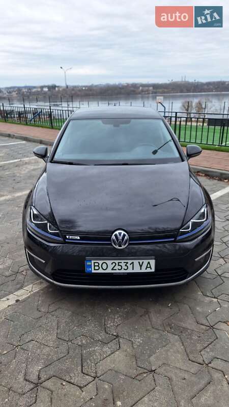 Хэтчбек Volkswagen e-Golf 2017 в Тернополе фото 7 Хэтчбек Volkswagen e-Golf 2017 в Тернополе