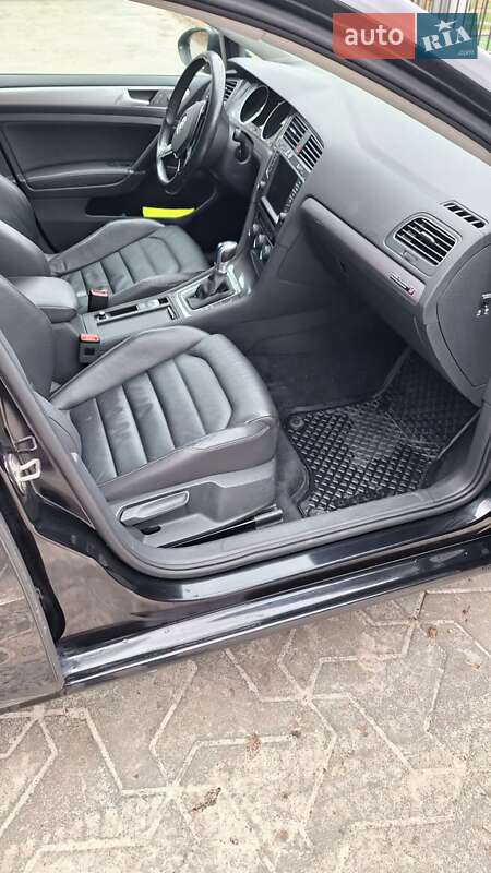 Хэтчбек Volkswagen e-Golf 2017 в Тернополе фото 14 Хэтчбек Volkswagen e-Golf 2017 в Тернополе