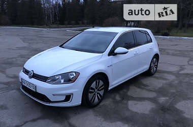 Хэтчбек Volkswagen e-Golf 2016 в Киеве