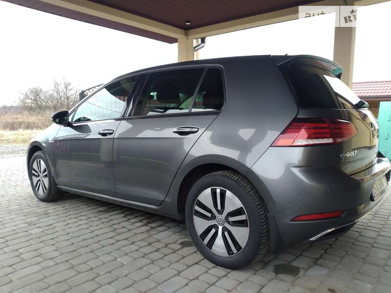 Хэтчбек Volkswagen e-Golf 2018 в Хмельницком