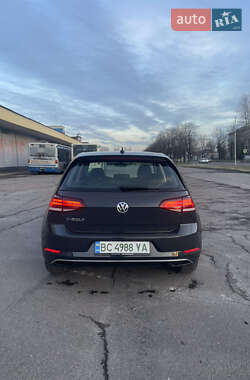 Хэтчбек Volkswagen e-Golf 2020 в 