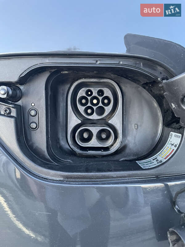 Хэтчбек Volkswagen e-Golf 2020 в Львове