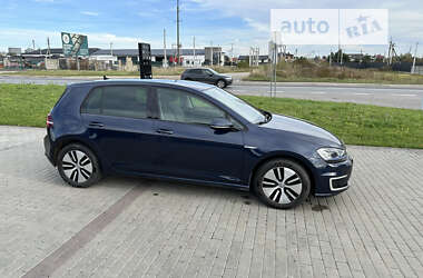 Хэтчбек Volkswagen e-Golf 2015 в Львове