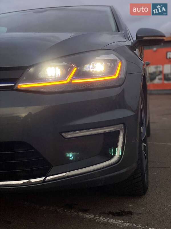 Хэтчбек Volkswagen e-Golf 2018 в Житомире