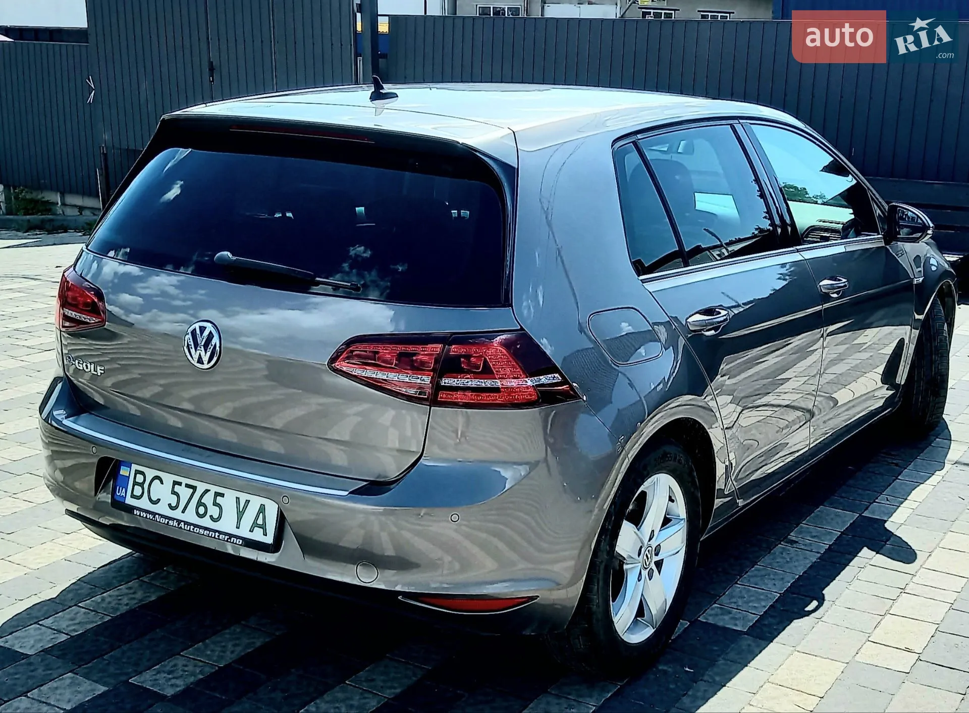 2016 Volkswagen Golf - мініатюра 3
