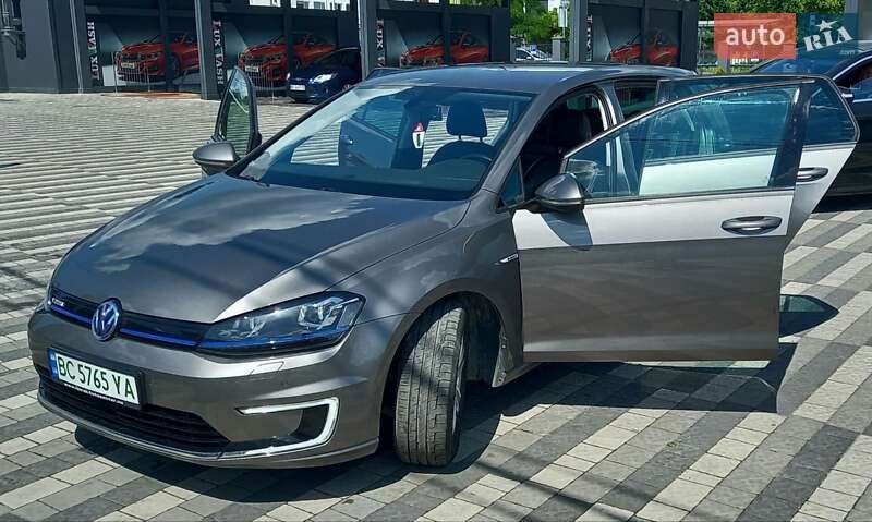 Хетчбек Volkswagen e-Golf 2016 в Львові фото 5 Хетчбек Volkswagen e-Golf 2016 в Львові