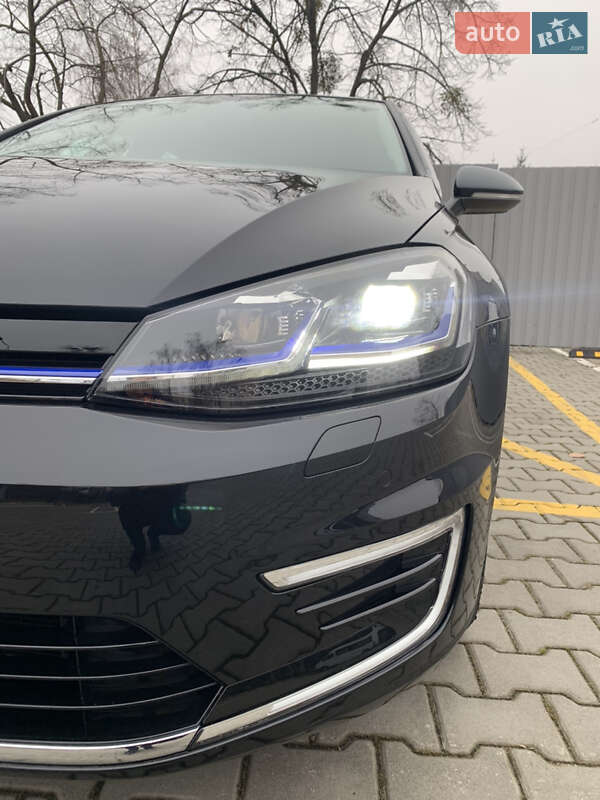 Хетчбек Volkswagen e-Golf 2020 в Києві