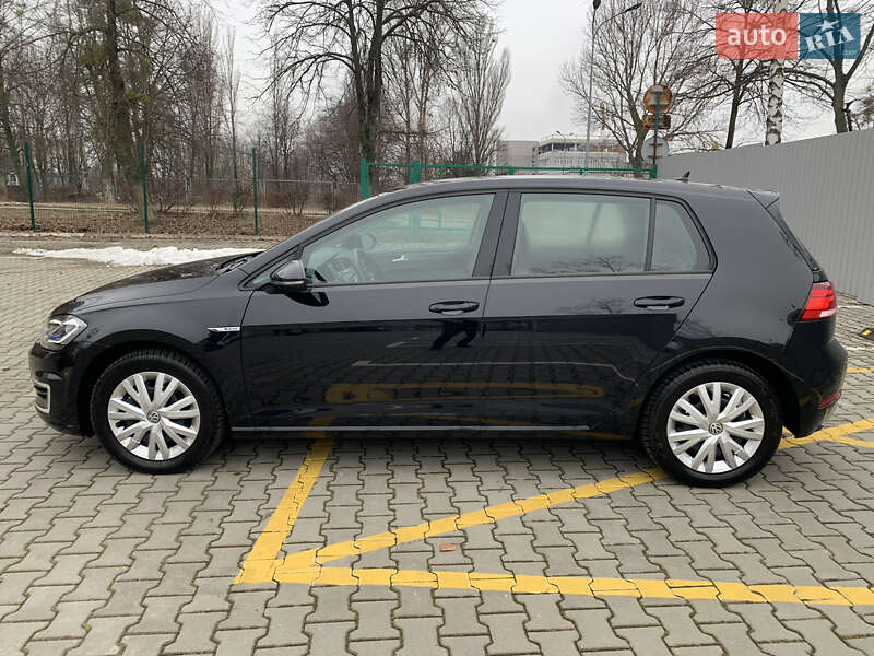 Хетчбек Volkswagen e-Golf 2020 в Києві