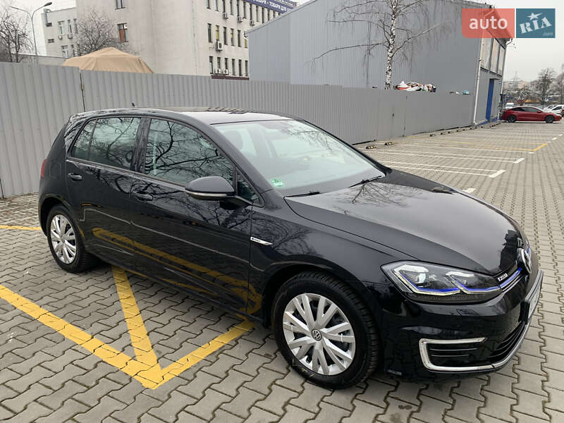 Хетчбек Volkswagen e-Golf 2020 в Києві