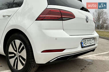 Хэтчбек Volkswagen e-Golf 2019 в 