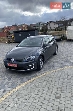 Хэтчбек Volkswagen e-Golf 2015 в Львове