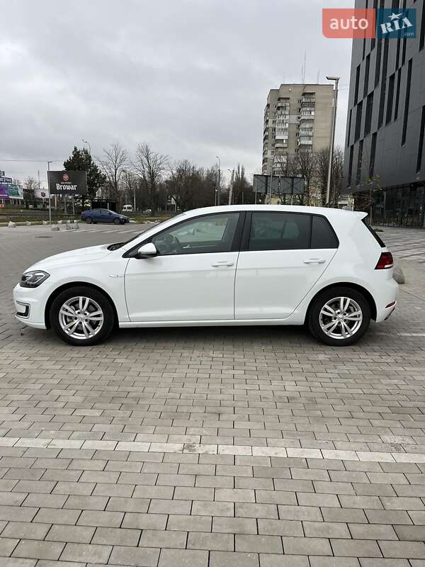 Хетчбек Volkswagen e-Golf 2018 в Рівному