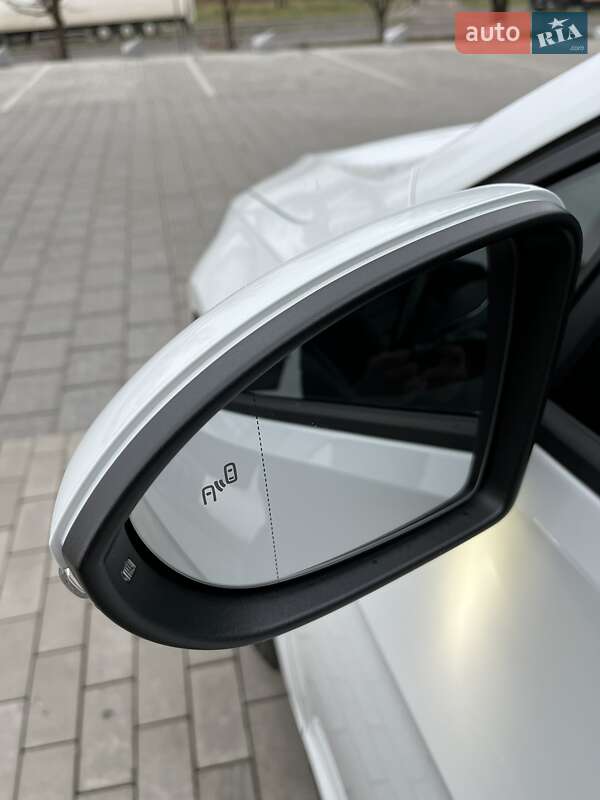 Хетчбек Volkswagen e-Golf 2018 в Рівному