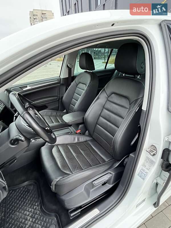 Хетчбек Volkswagen e-Golf 2018 в Рівному