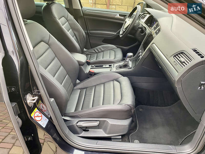 Хетчбек Volkswagen e-Golf 2018 в Рівному