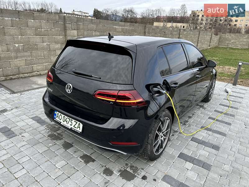 Хэтчбек Volkswagen e-Golf 2018 в Мукачево