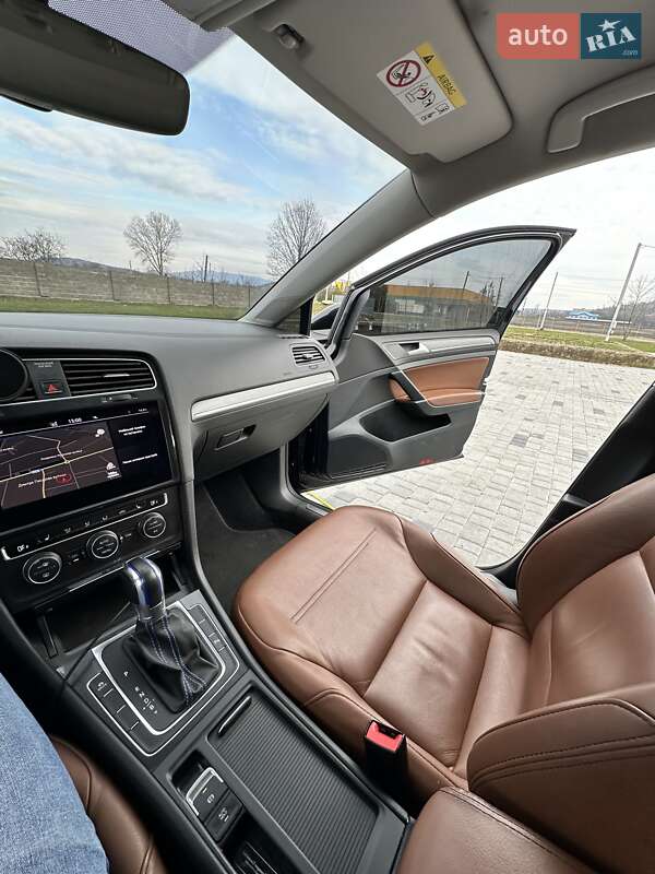 Хэтчбек Volkswagen e-Golf 2018 в Мукачево