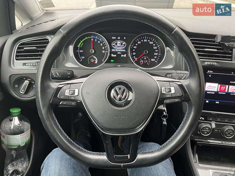 Хэтчбек Volkswagen e-Golf 2020 в Львове