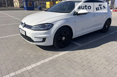 Хэтчбек Volkswagen e-Golf 2017 в Виннице