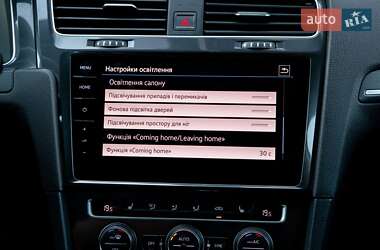 Хетчбек Volkswagen e-Golf 2018 в 