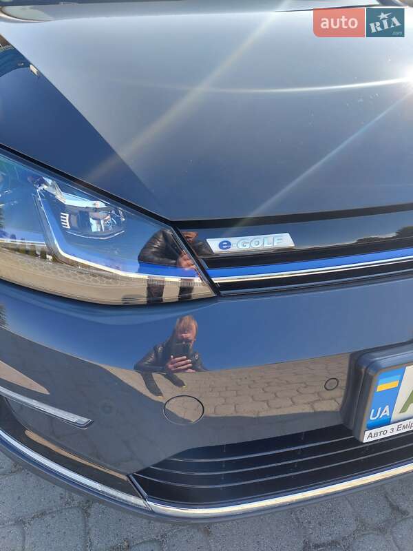 Хэтчбек Volkswagen e-Golf 2018 в Долине