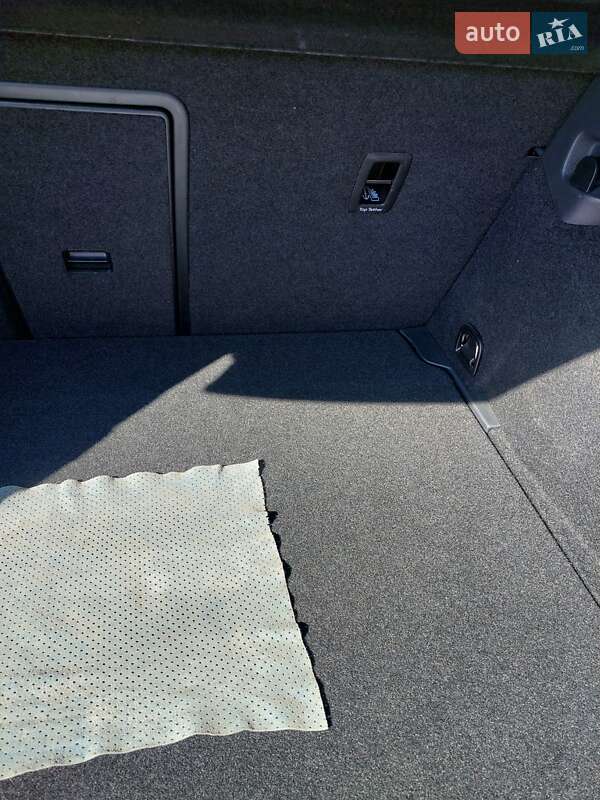 Хэтчбек Volkswagen e-Golf 2018 в Долине