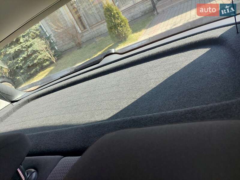 Хэтчбек Volkswagen e-Golf 2018 в Долине