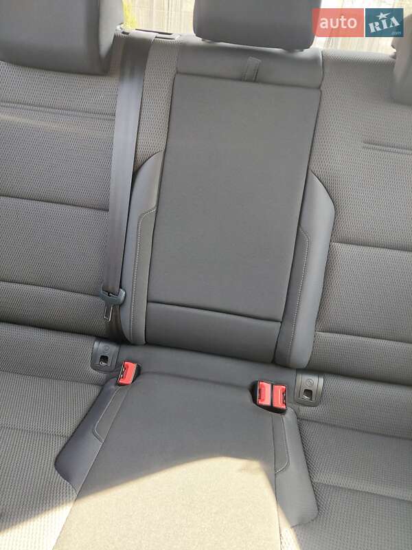 Хэтчбек Volkswagen e-Golf 2018 в Долине