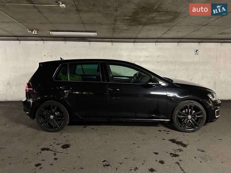 Хэтчбек Volkswagen e-Golf 2014 в Ивано-Франковске фото 15 Хэтчбек Volkswagen e-Golf 2014 в Ивано-Франковске