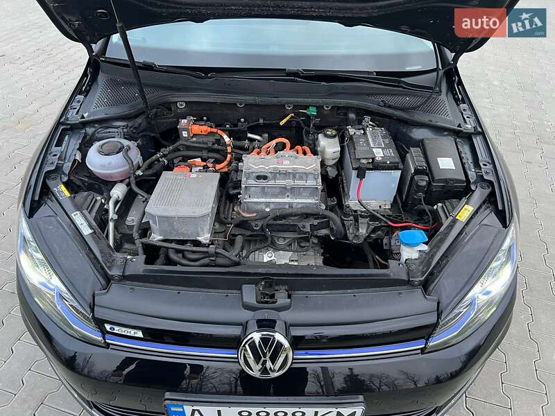 Хетчбек Volkswagen e-Golf 2018 в Києві