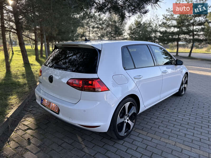Хетчбек Volkswagen e-Golf 2015 в Дрогобичі