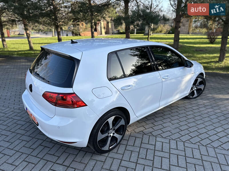 Хетчбек Volkswagen e-Golf 2015 в Дрогобичі