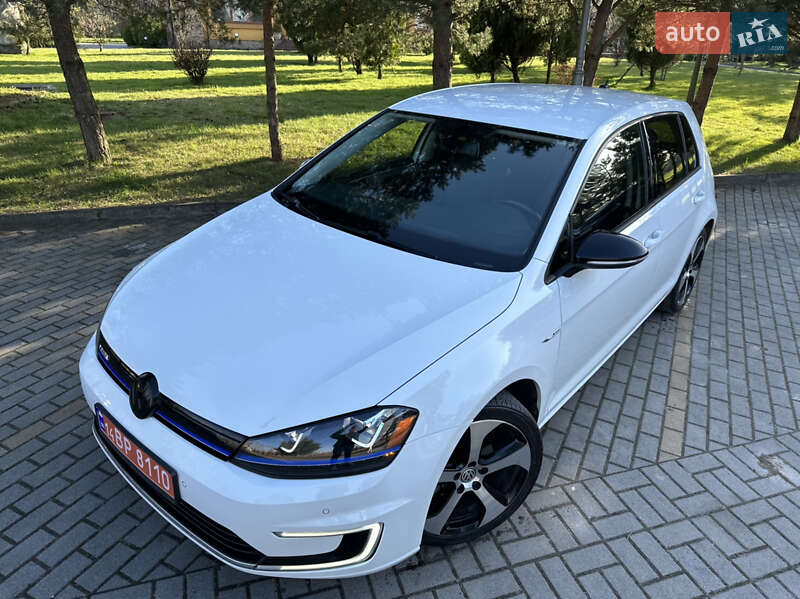 Хетчбек Volkswagen e-Golf 2015 в Дрогобичі