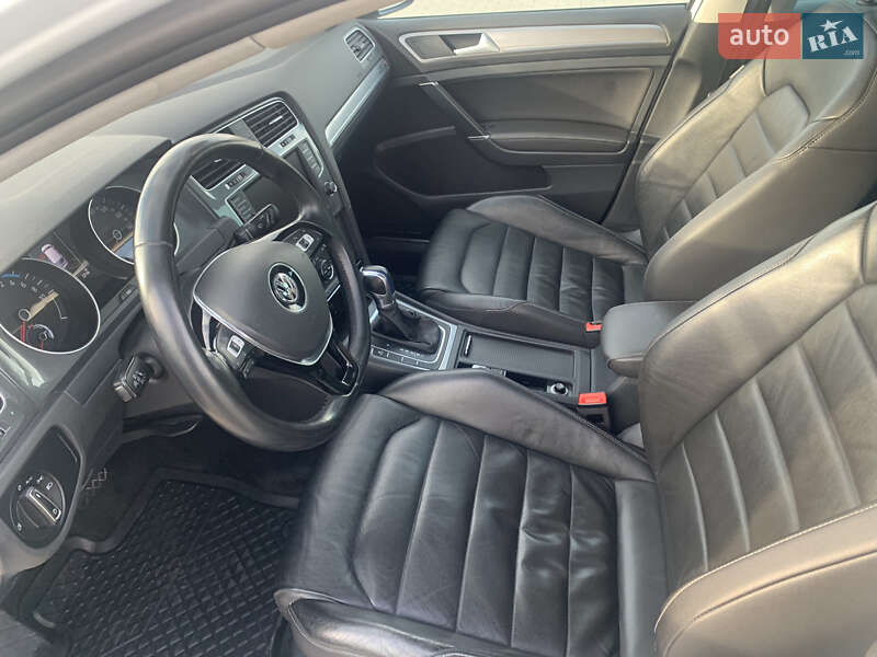 Хетчбек Volkswagen e-Golf 2015 в Одесі
